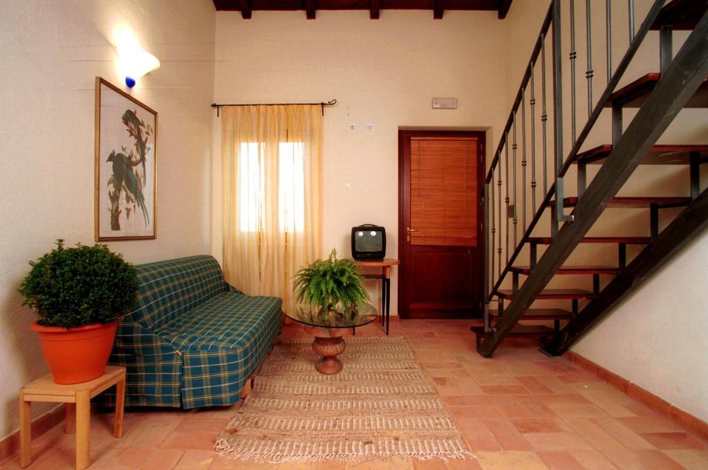 Agriturismo Lecanfore Guest House Castel di Leva Bilik gambar
