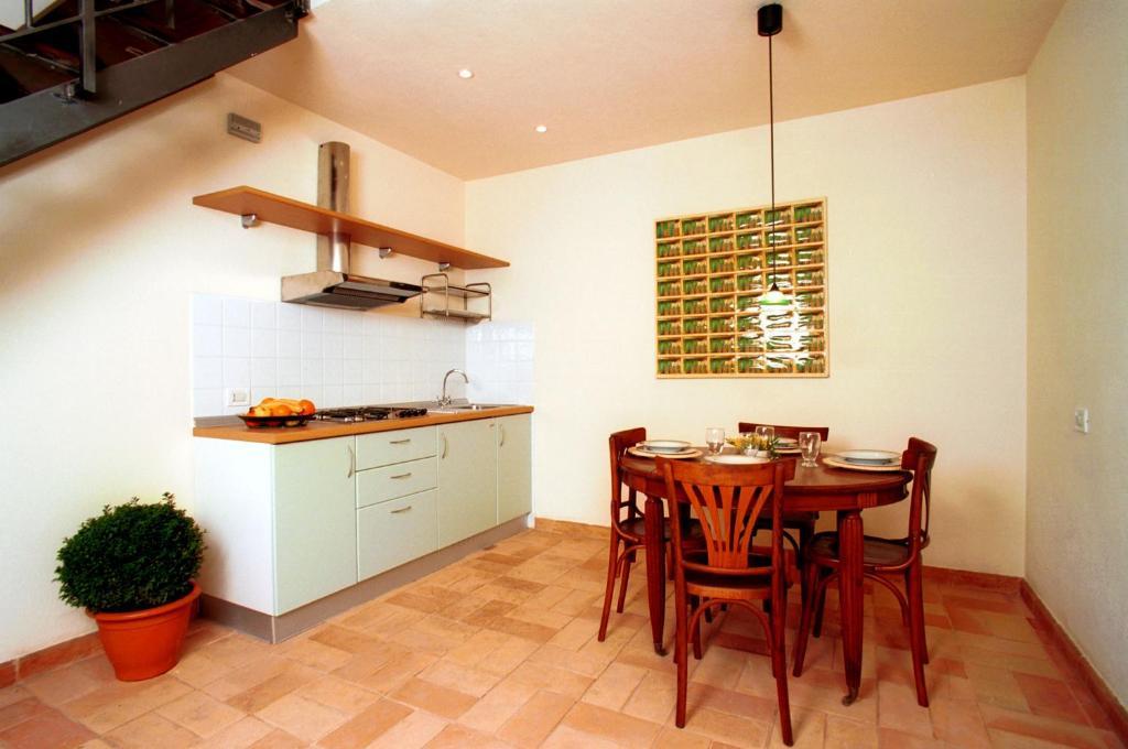Agriturismo Lecanfore Guest House Castel di Leva Bilik gambar